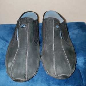 Skechers slip on shoes